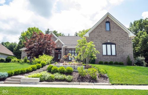 10707 Burning Rdg, Fishers, IN, 46037-9490 | Card Image
