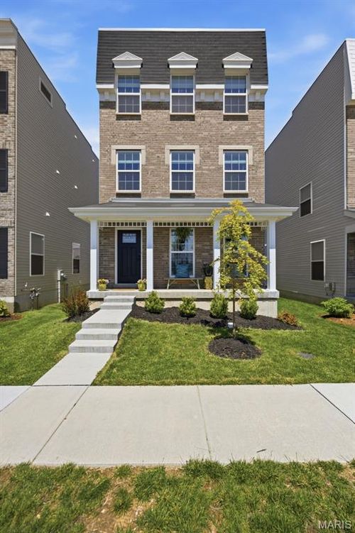 9461 Vandervoort Ct, Saint Louis, MO, 63126-5508 | Card Image