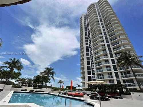 c-7330 Ocean Ter, Miami Beach, FL, 33141-2722 | Card Image