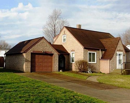 140 Lake Ave, Erie, PA, 16511-1074 | Card Image