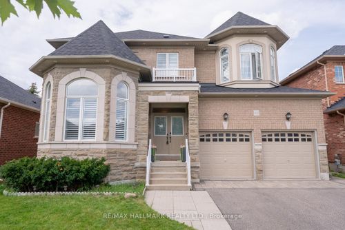 411 Hoover Park Dr, Stouffville, ON, L4A1P4 | Card Image
