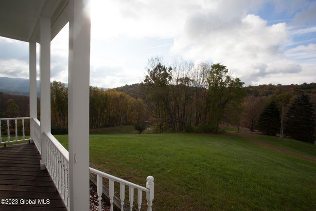 FRONT PORCH | Image 35