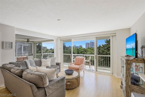 apt-201-5501 Heron Point Dr, NAPLES, FL, 34108-2821 | Card Image