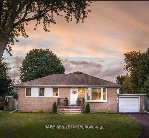 60 Patricia Dr, King City, ON, L7B1H5 | Card Image