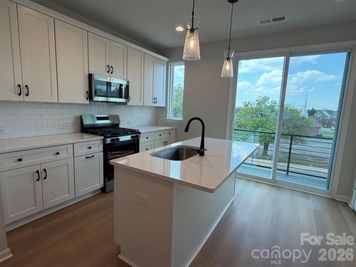 eqx1875-1618 Spring Street, Charlotte, NC, 28206 | Card Image