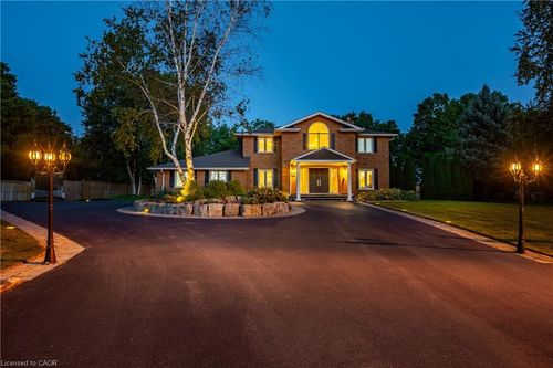 24 John Martin Cres, Millgrove, ON, L8B0Z9 | Card Image