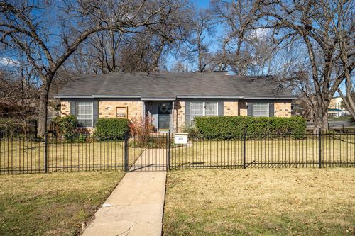 9551 E Lake Highlands Dr, Dallas, TX, 75218-2761 | Card Image