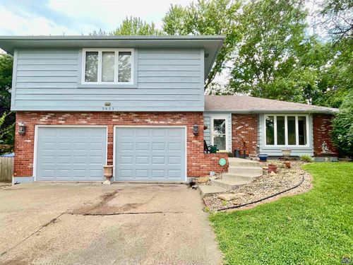 3833 Sw Canterbury Town Rd, Topeka, KS, 66610-1436 | Card Image