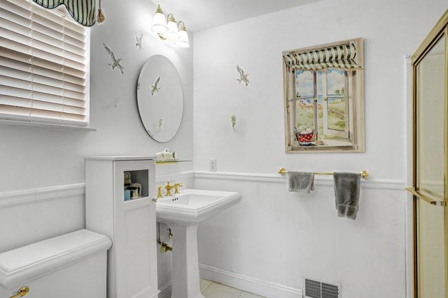 519 W Flint St, House other with 3 bedrooms, 3 bathrooms and null parking in Davison MI | Image 34