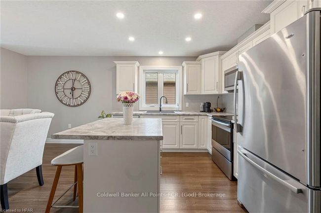 43 Huron Heights Dr, House other with 2 bedrooms, 2 bathrooms and 2 parking in Goderich ON | Image 18
