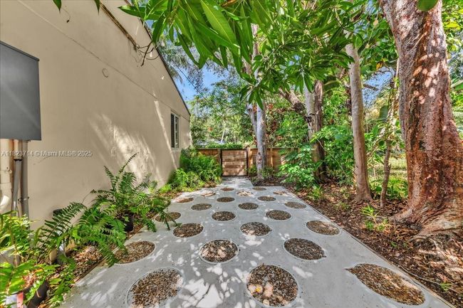 7341 Sw Sw 64 Court, House other with 3 bedrooms, 2 bathrooms and null parking in South Miami FL | Image 29