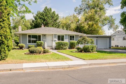 2915 Sawtooth St, Ammon, ID, 83406-6638 | Card Image