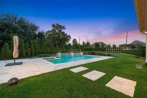 5924 Oak Leaf Ct, Conroe, TX, 77304-5620 | Card Image