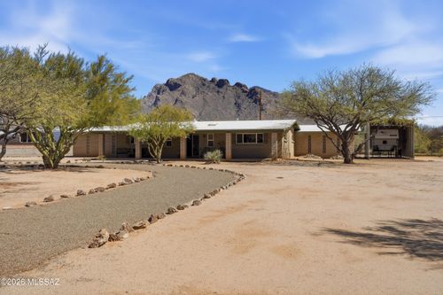 8710 N Hickory Dr, Tucson, AZ, 85704-3323 | Card Image