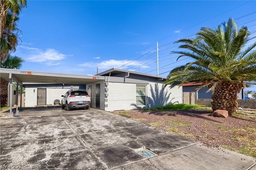 2409 Maroney Ave, Las Vegas, NV, 89104-3473 | Card Image