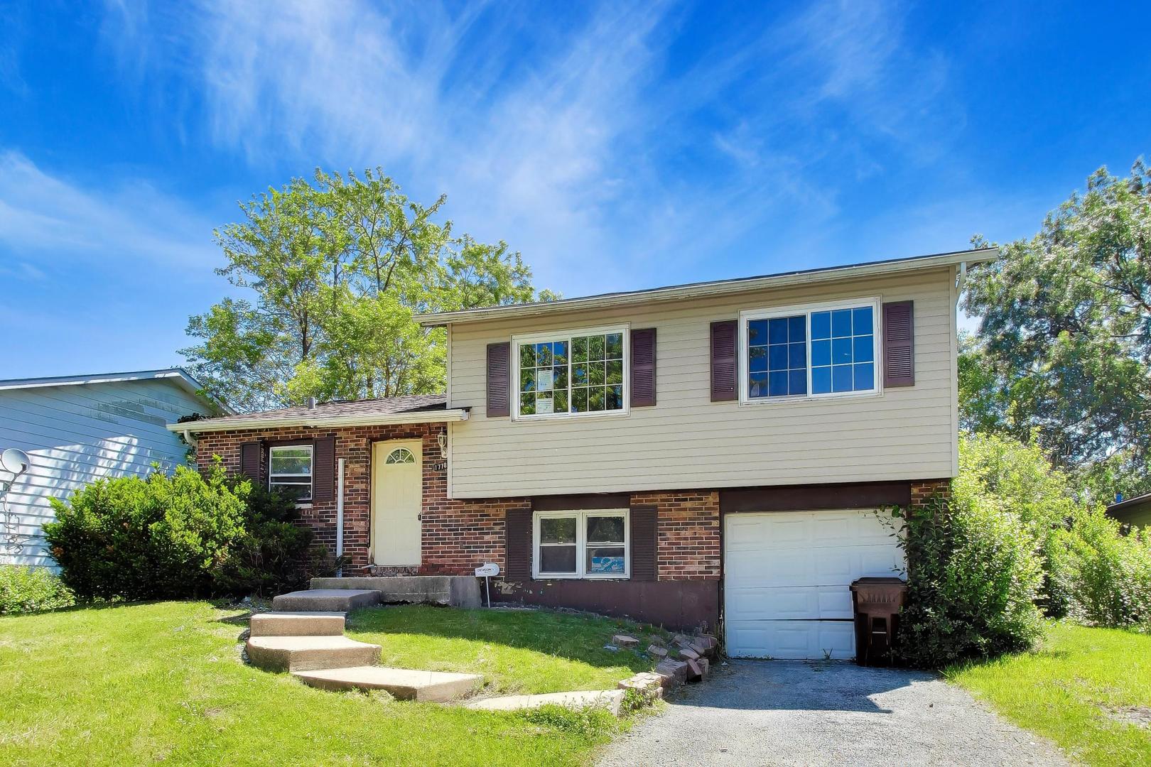 Residential in Country Club Hills 2