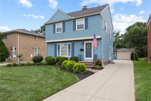3640 W 210th St, Fairview Park, OH, 44126-1306 | Card Image