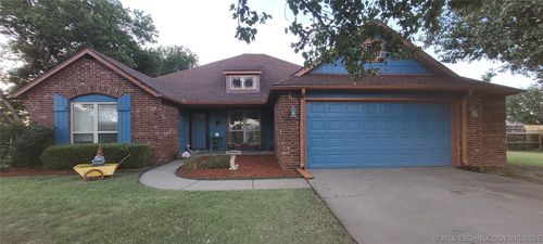 5701 E 144th St N, Collinsville, OK, 74021-7412 | Card Image