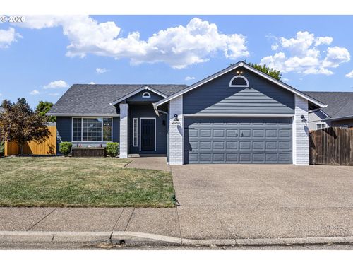 2070 Clark Ave, CottageGrove, OR, 97424 | Card Image