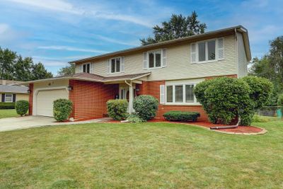 65 W King George Court, House other with 5 bedrooms, 2 bathrooms and 2 parking in Palatine IL | Image 1