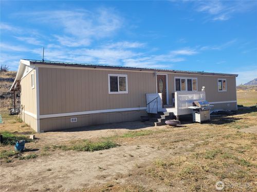 20 Round Up Rd, Oroville, WA, 98844-9599 | Card Image