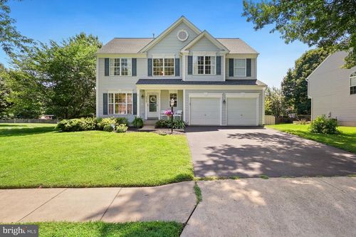 7727 Roseberry Farm Dr, MANASSAS, VA, 20111-8232 | Card Image