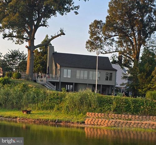 441 Benton Point Rd, Tappahannock, VA, 22560-5282 | Card Image