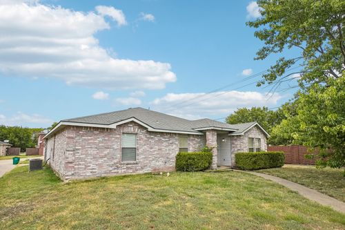 659 Pondview Dr, Cedar Hill, TX, 75104-6219 | Card Image