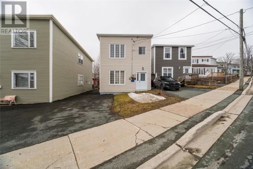 47 Golf Ave, St. John's, NL, A1C5C5 | Card Image
