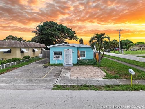 207 Sw 4th St, Deerfield Beach, FL, 33441-4605 | Card Image