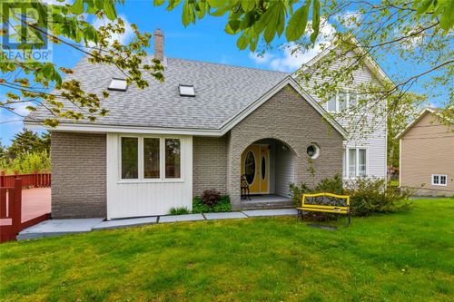 28 Dawes Hill Rd, House with 3 bedrooms, 4 bathrooms and null parking in Conception Bay South NL | Card Image