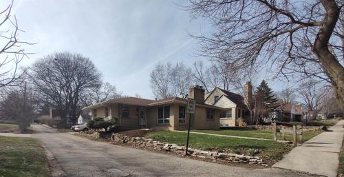 116 Vale Ave N, Rockford, IL, 61107-4646 | Card Image