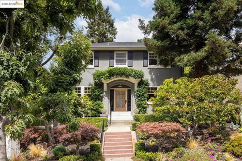 690 Mandana Blvd, Oakland, CA, 94610-2323 | Card Image