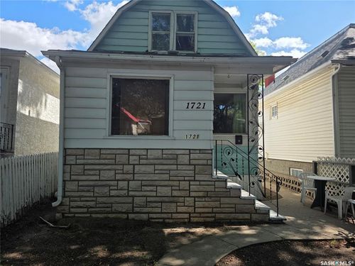 1721 Quebec St, Regina, SK, S4P1J4 | Card Image