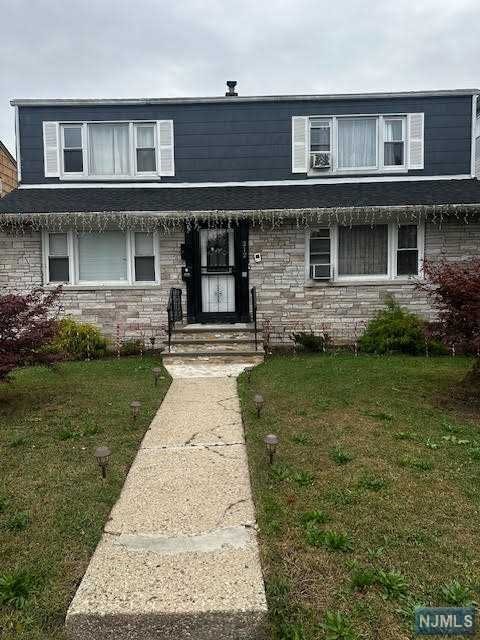 Eppirt St, East Orange, NJ 07018