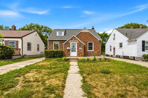 16213 Forest Ave, Eastpointe, MI, 48021-1154 | Card Image