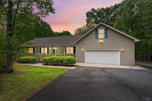 303 Somerset Pl, Rustburg, VA, 24588-3894 | Card Image