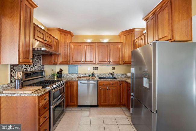APT-1822N - 5500 Friendship Blvd, Condo with 2 bedrooms, 2 bathrooms and null parking in CHEVY CHASE MD | Image 26