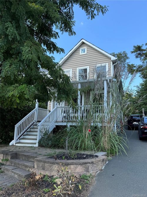 282 High Ave, Nyack, NY, 10960-2407 | Card Image