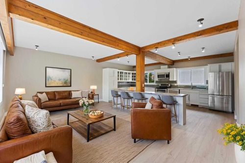 20 Gissing Drive Sw, Calgary, AB, T3E4V7 | Card Image