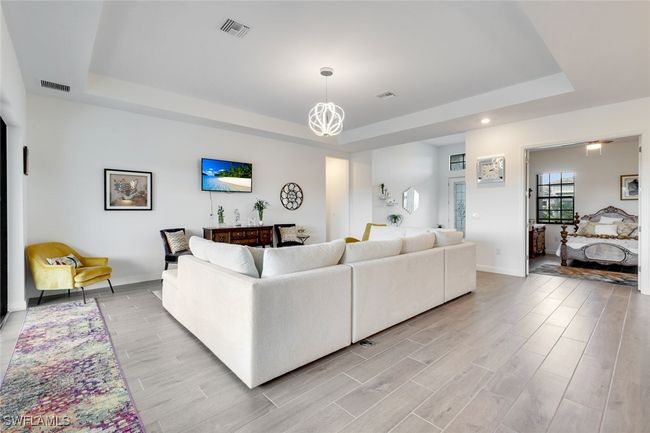 11030 Pebble Springs Run, House other with 3 bedrooms, 3 bathrooms and null parking in Fort Myers FL | Image 9