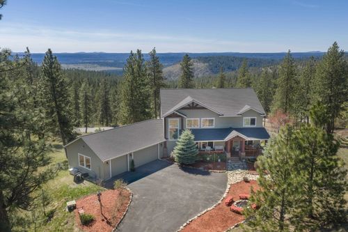 4212 W Country Hills Ln, Spokane, WA, 99208-8335 | Card Image