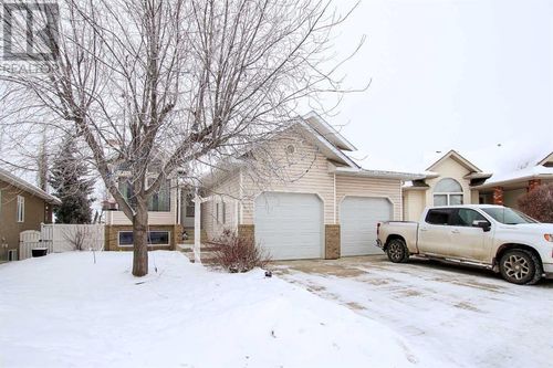 136 Ahlstrom Close, Red Deer, AB, T4R2T6 | Card Image