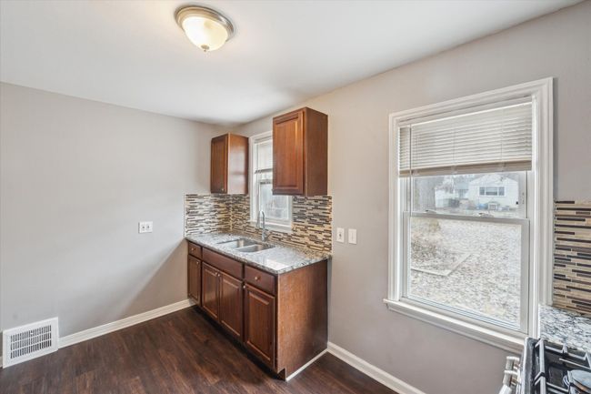 34309 Annapolis St, House other with 3 bedrooms, 1 bathrooms and null parking in Wayne MI | Image 8