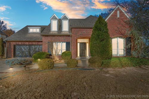 8817 109th Pl, Tulsa, OK, 74133-7213 | Card Image
