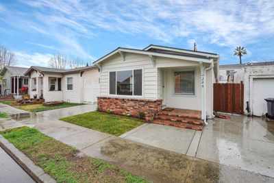 209 4 Th St, House other with 3 bedrooms, 1 bathrooms and null parking in Isleton CA | Image 2