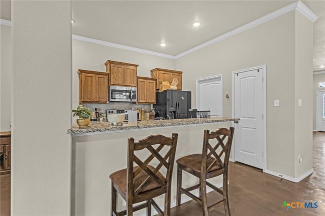 Bar top Seating | Image 15