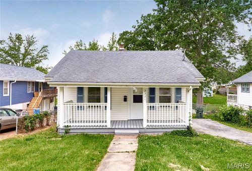 2321 Dawes Pl, Saint Louis, MO, 63114-3401 | Card Image