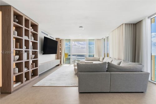 3906-17875 Collins Ave, Sunny Isles Beach, FL, 33160-2718 | Card Image