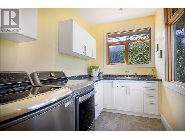 2388 Lawrence Rd, House other with 3 bedrooms, 3 bathrooms and 20 parking in Lumby BC | Image 37